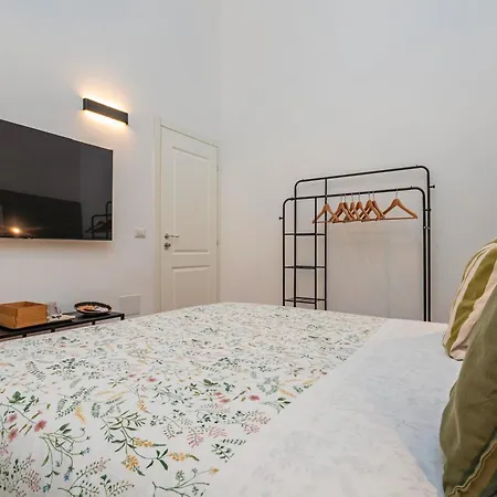 Orlando E Angelica By Tabula House Catania