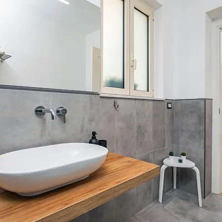 Orlando E Angelica By Tabula House 3*