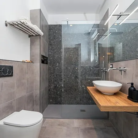 Orlando E Angelica By Tabula House